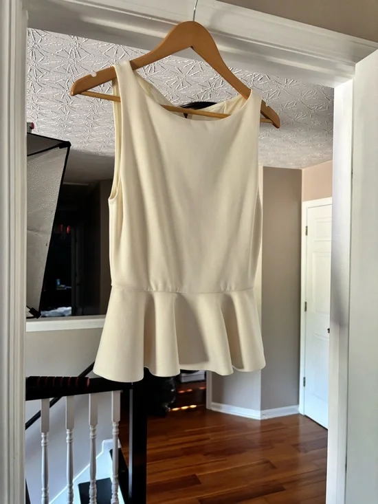Like New Alice + Olivia Cream Sleeveless Peplum Top - Picture 5 of 7